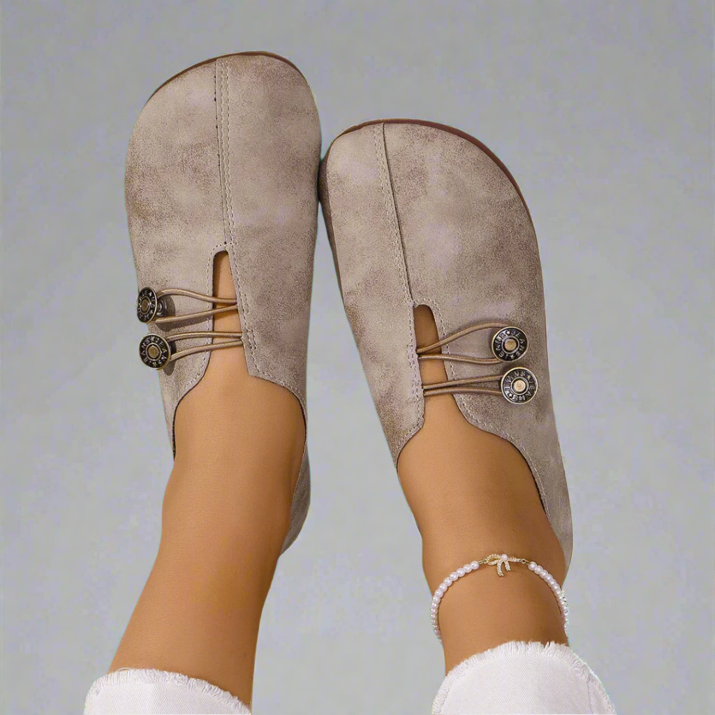 Lindora™ – Les slip-ons intemporels