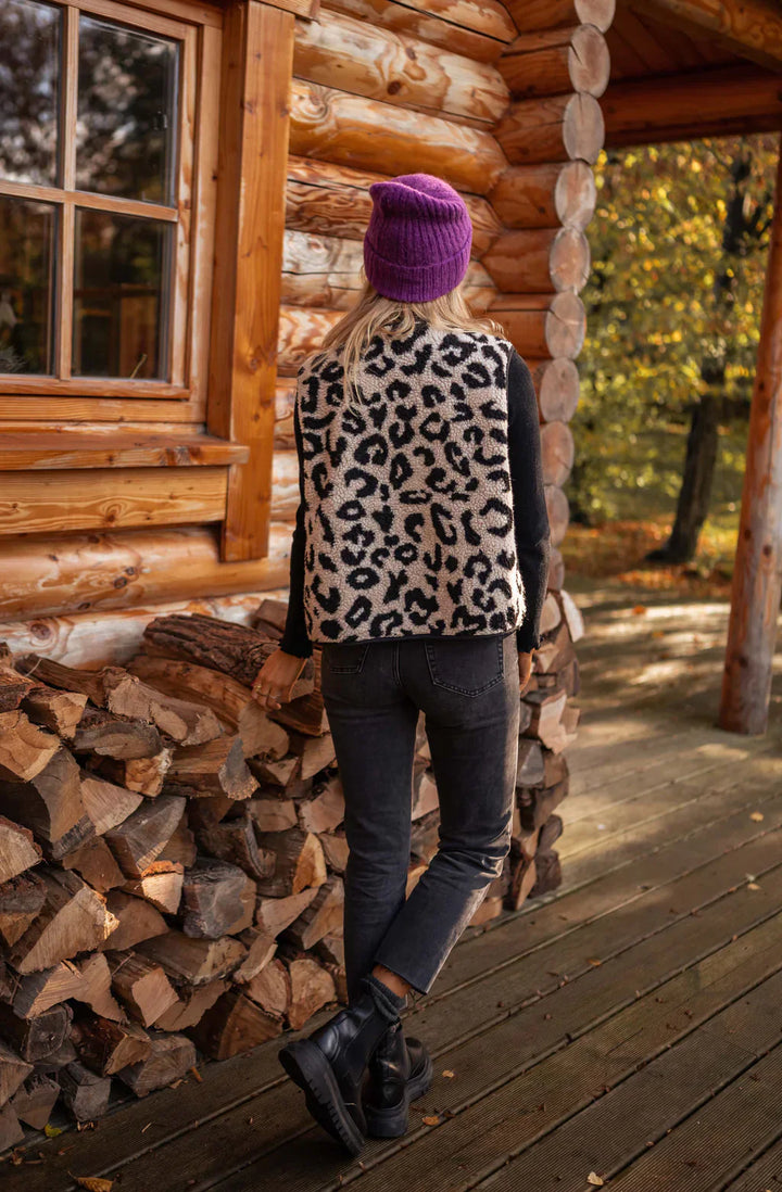 ASTRID™ | Leopard Knit Vest
